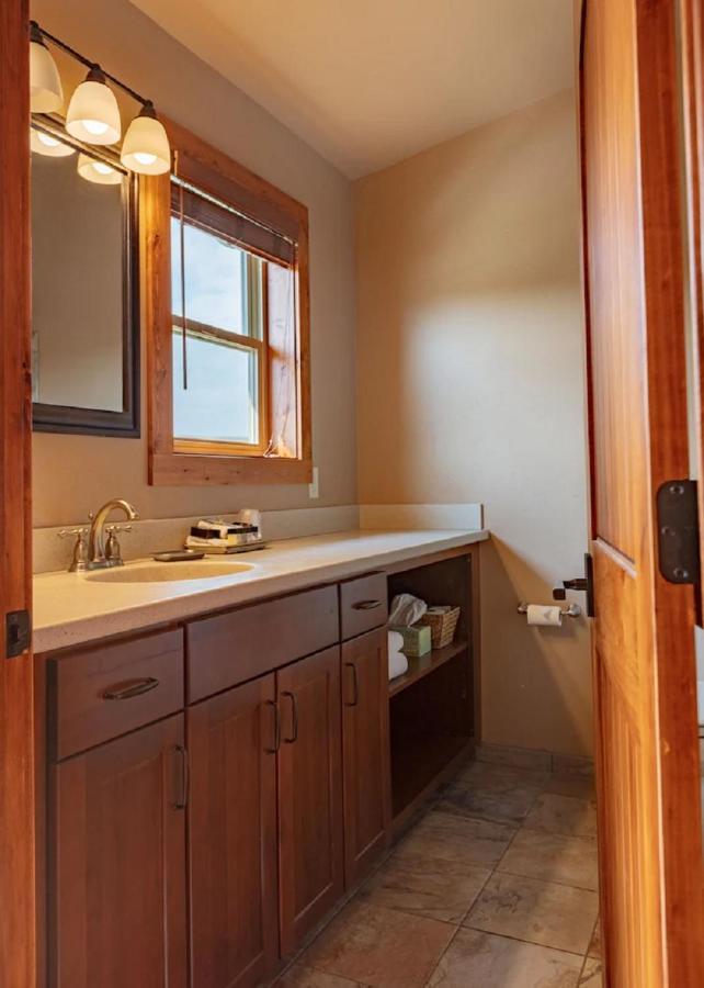 Yellowstone Valley Lodge, Ascend Hotel Collection Pray Екстер'єр фото