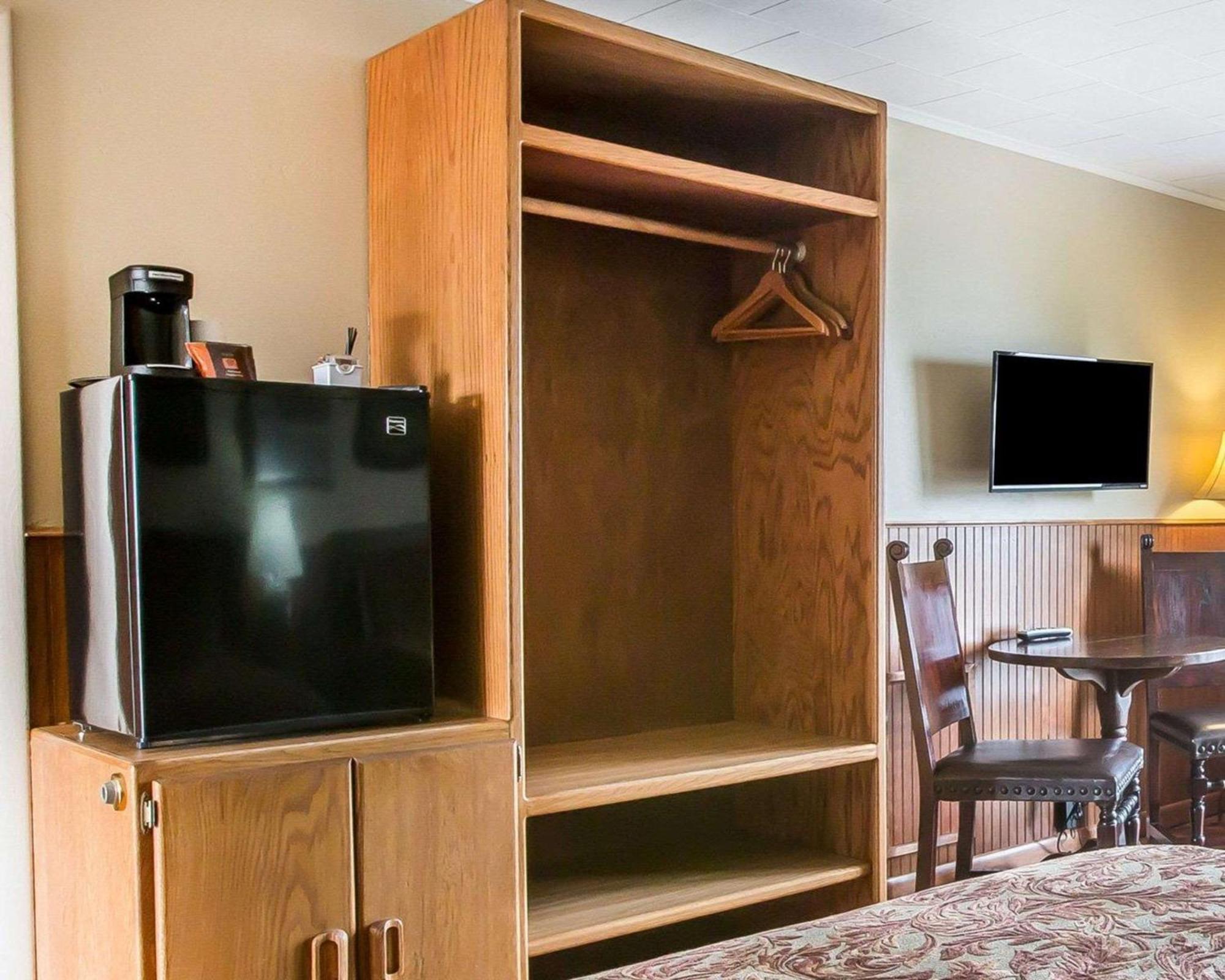 Yellowstone Valley Lodge, Ascend Hotel Collection Pray Екстер'єр фото