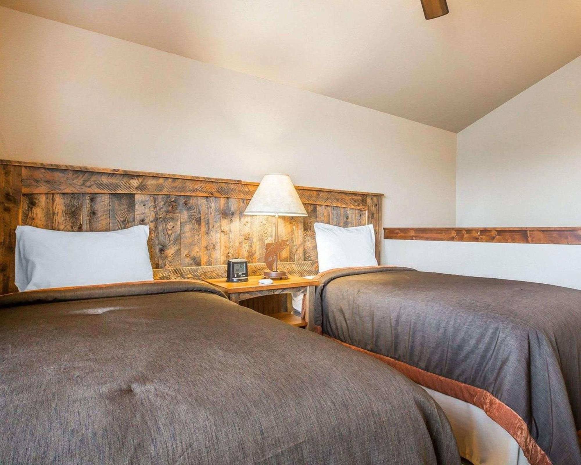 Yellowstone Valley Lodge, Ascend Hotel Collection Pray Екстер'єр фото