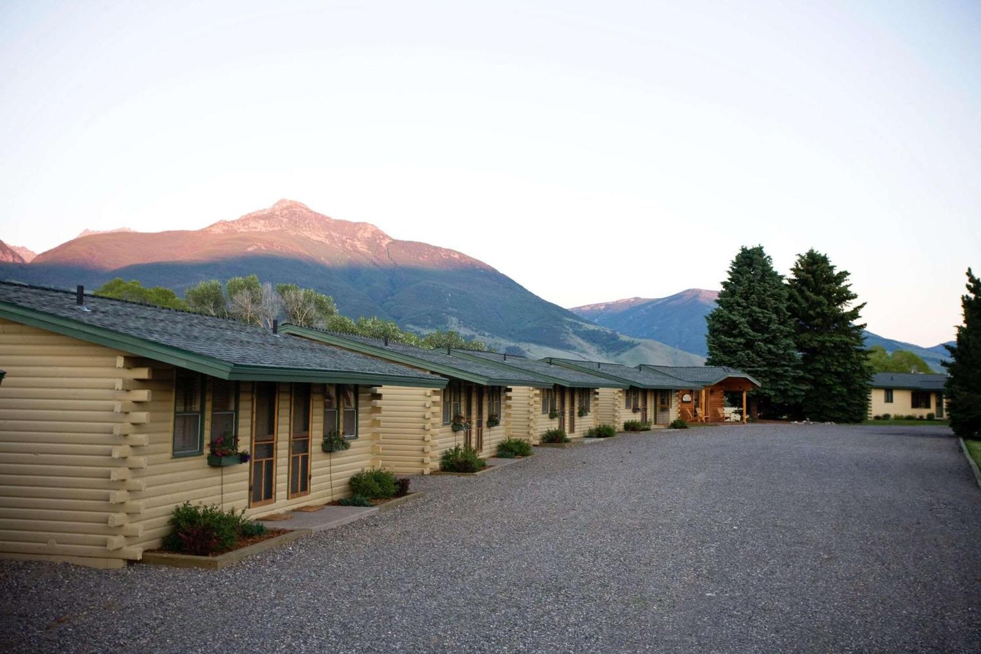 Yellowstone Valley Lodge, Ascend Hotel Collection Pray Екстер'єр фото
