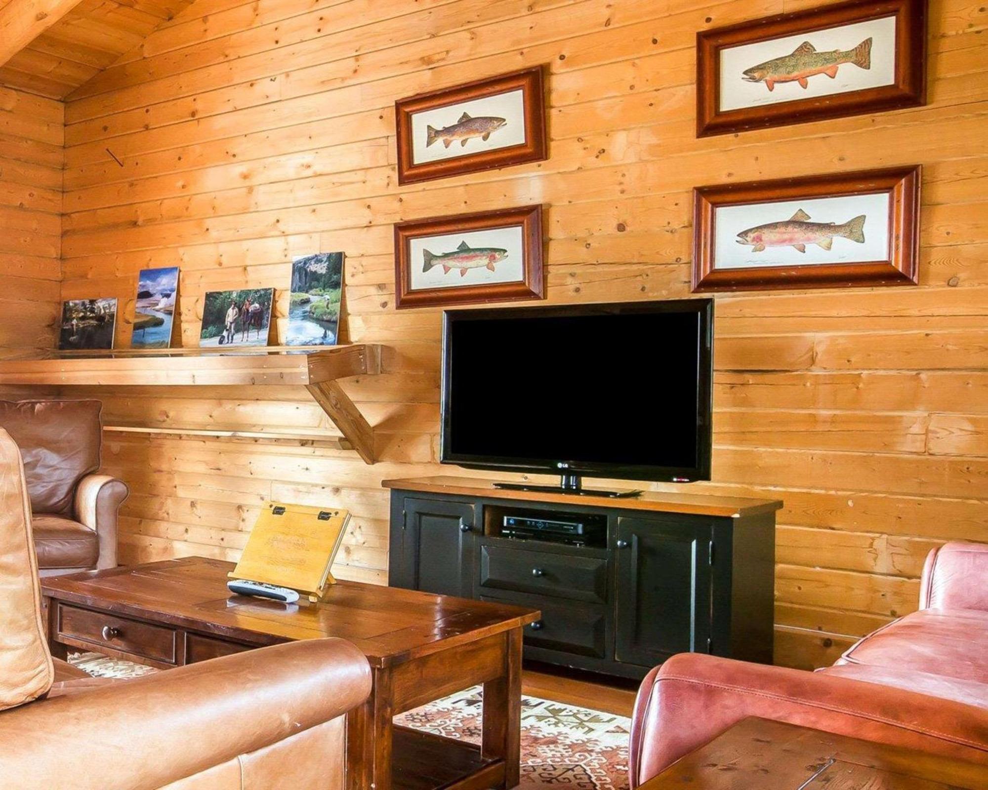 Yellowstone Valley Lodge, Ascend Hotel Collection Pray Екстер'єр фото