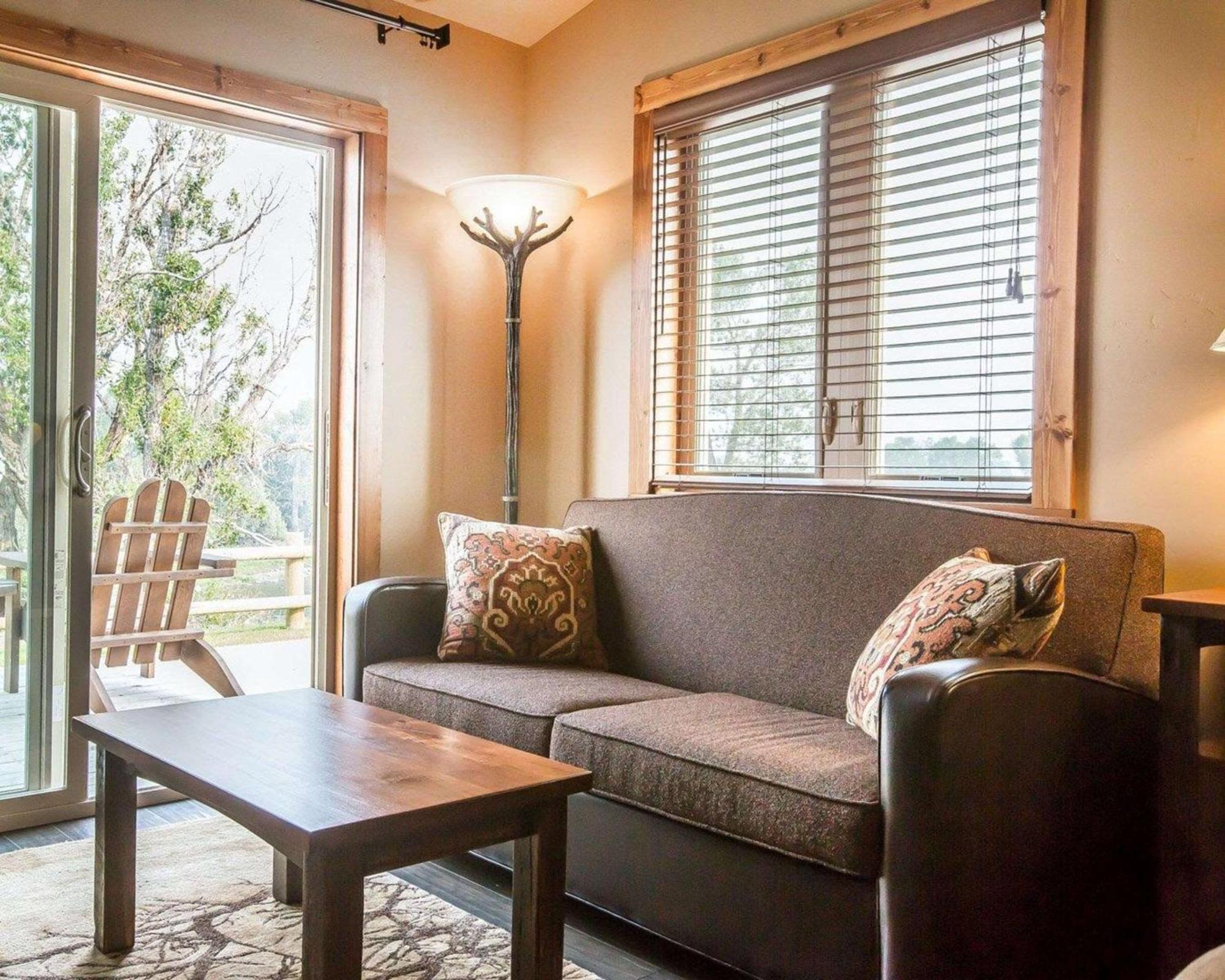Yellowstone Valley Lodge, Ascend Hotel Collection Pray Екстер'єр фото