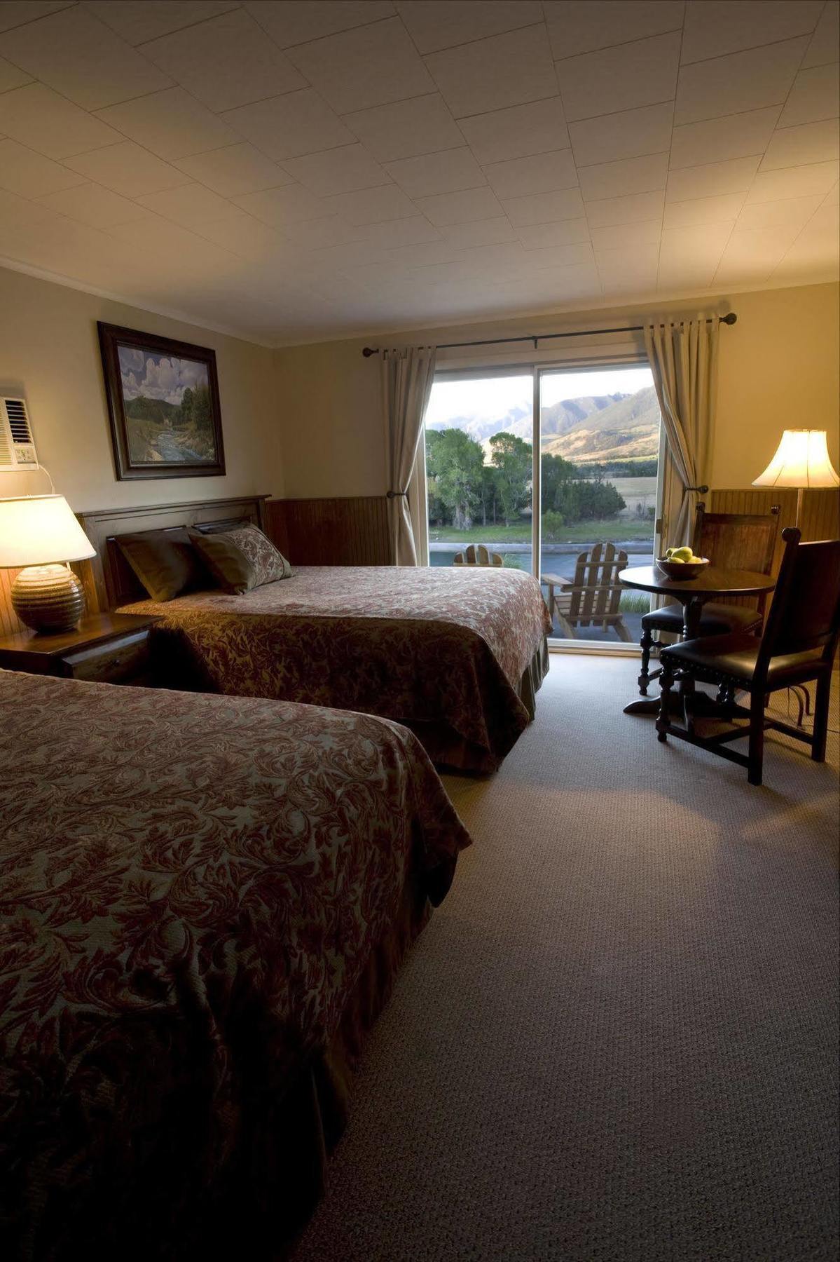Yellowstone Valley Lodge, Ascend Hotel Collection Pray Екстер'єр фото