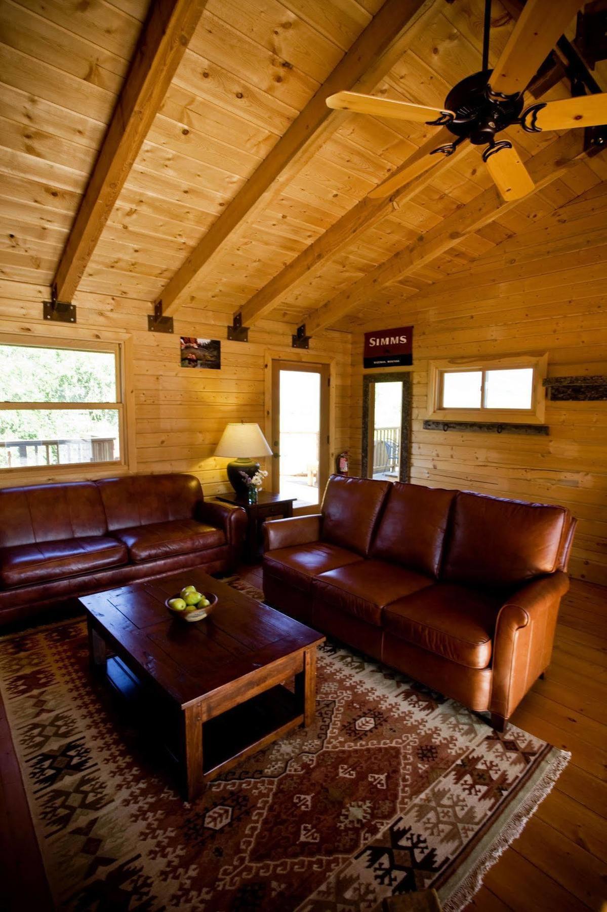 Yellowstone Valley Lodge, Ascend Hotel Collection Pray Екстер'єр фото