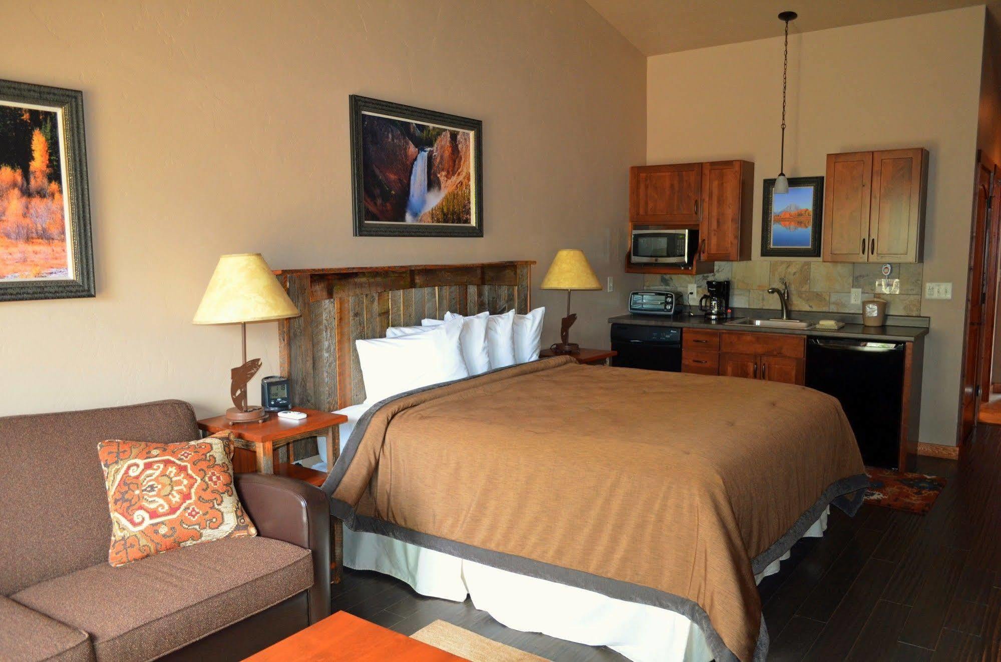 Yellowstone Valley Lodge, Ascend Hotel Collection Pray Екстер'єр фото